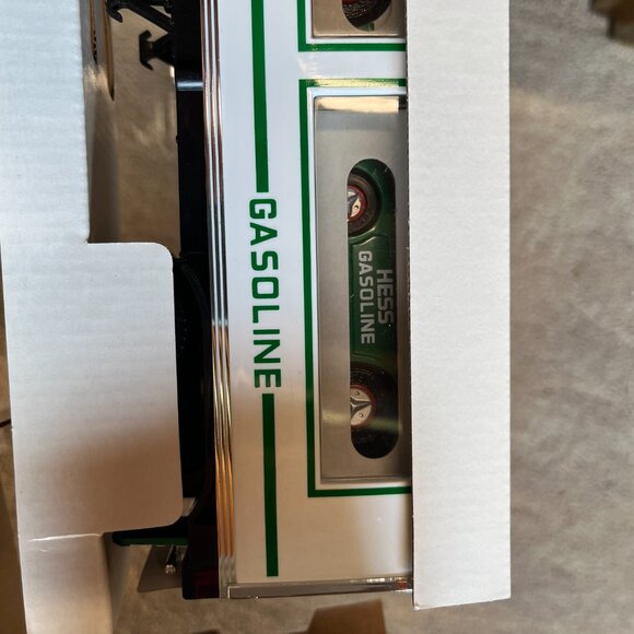 Hess 1997 Toy Truck with Racers – Original Box, Working Lights & Ramp - Picture 6 of 16